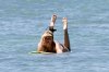 Cameron%20Diaz%20surf%20%20in%20Hawii45.jpg
