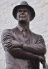 220px-Tom_Landry_sculpture.jpg