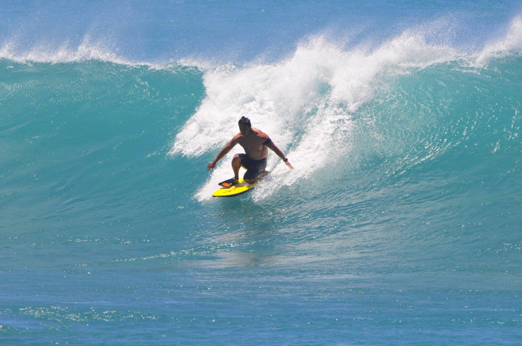 Kewalos, surfing photo
