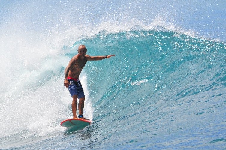 Kewalos, surfing photo