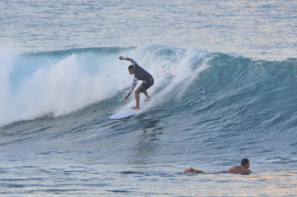 Kewalos, surfing photo